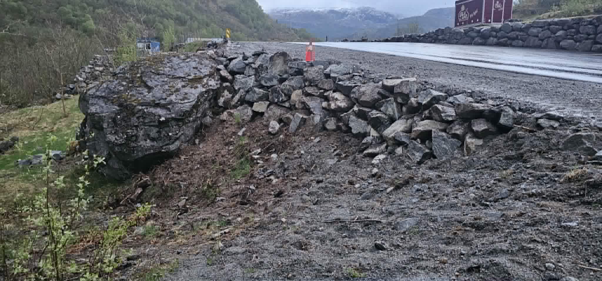 Bilde mur ved kommunal parkering.jpg